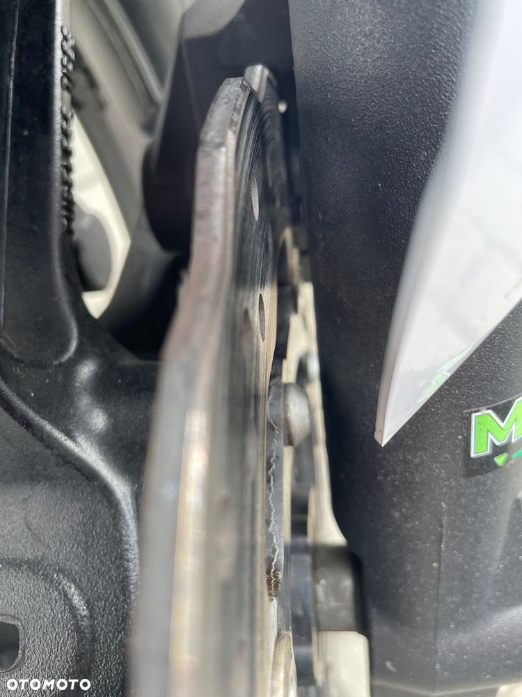 Yamaha MT - 33