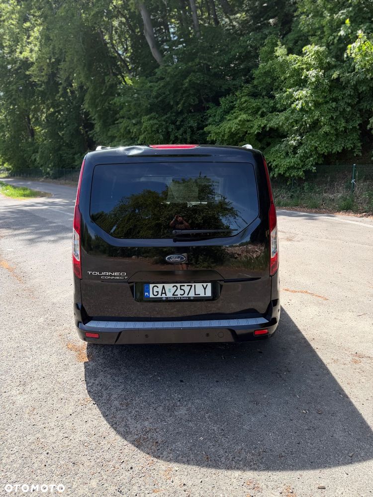 Ford Tourneo Connect - 8