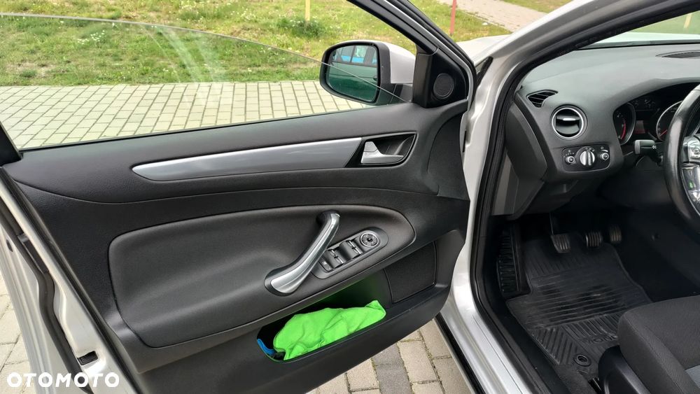 Ford Mondeo 2.0 TDCi Ambiente - 6