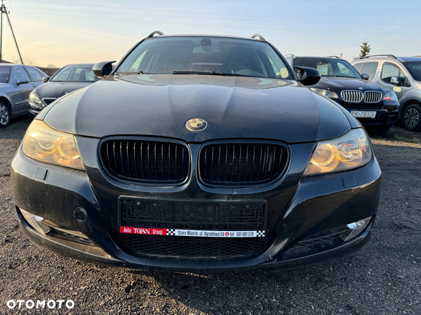 BMW Seria 3 320d xDrive DPF Touring