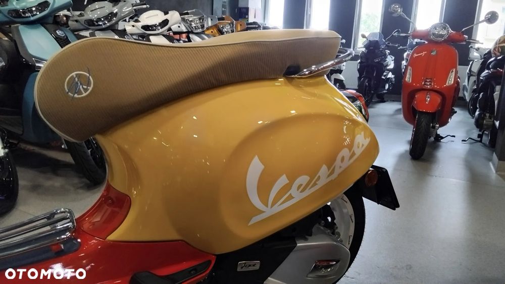 Vespa Primavera - 6
