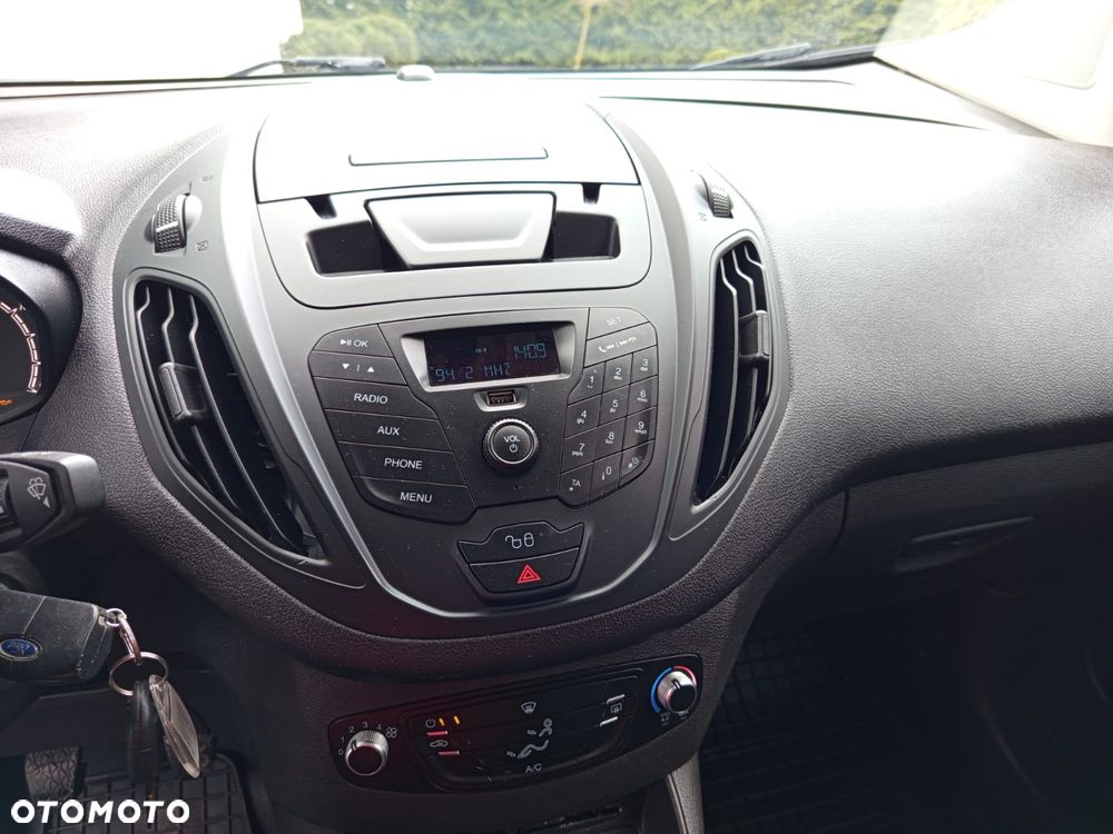 Ford TRANZIT COURIER - 22