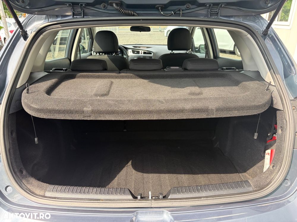 Kia Ceed 1.4 GSL STAR - 24