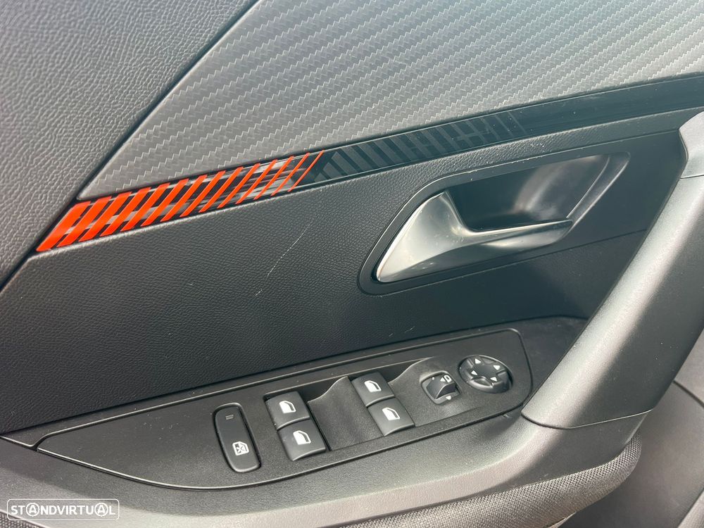 Peugeot 2008 1.2 PureTech Active Pack - 10