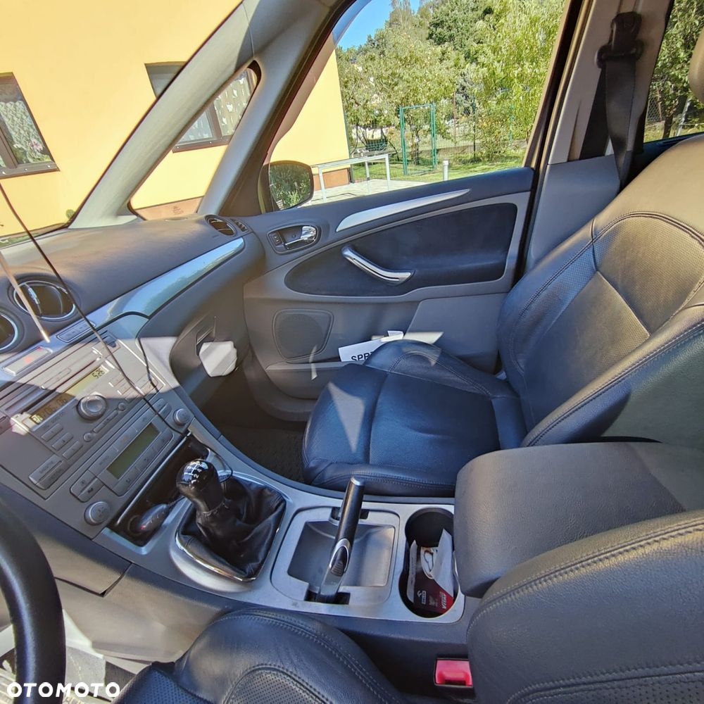 Ford S-Max - 8