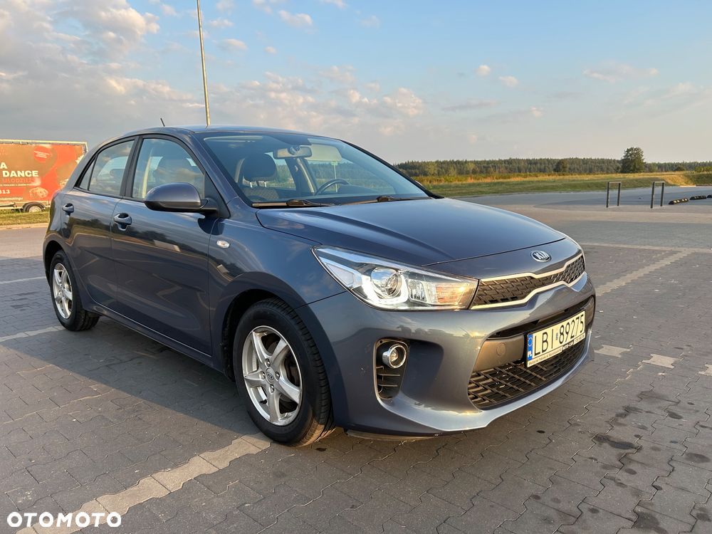 Kia Rio 1.2 L - 2