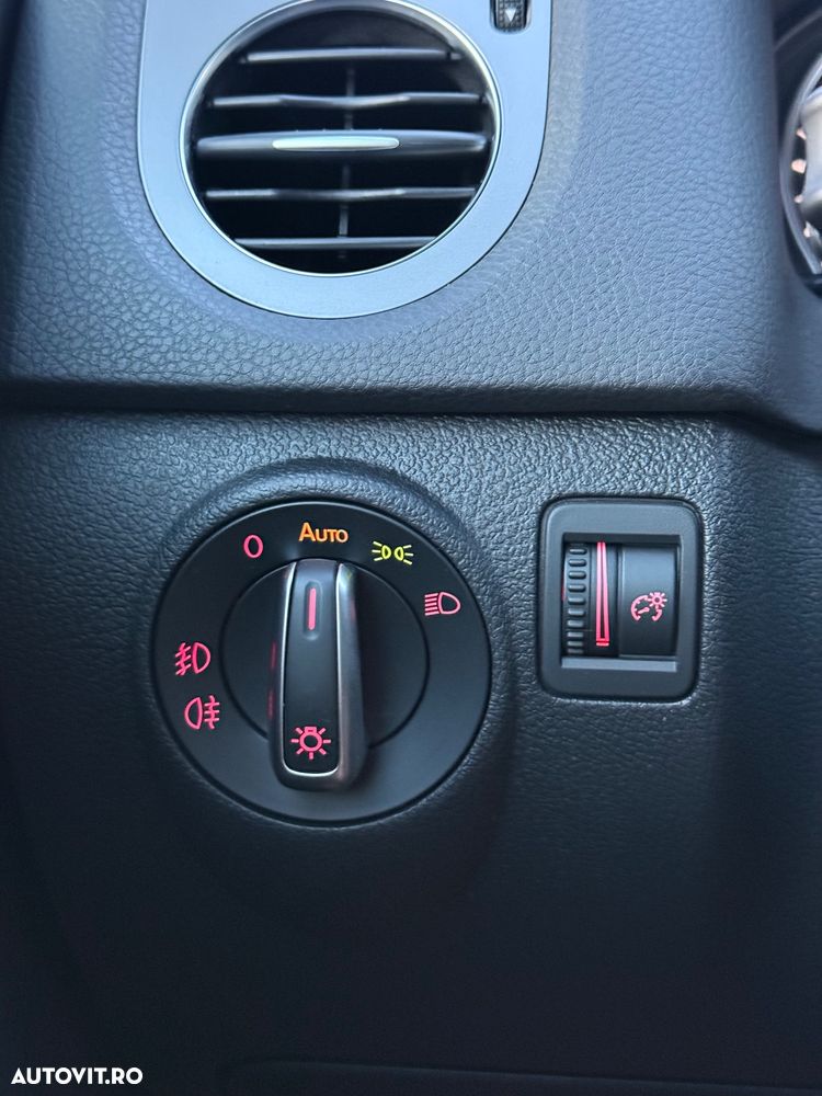 Volkswagen Tiguan 2.0 TDI SCR BlueMotion Technology Lounge Sport & Style - 12