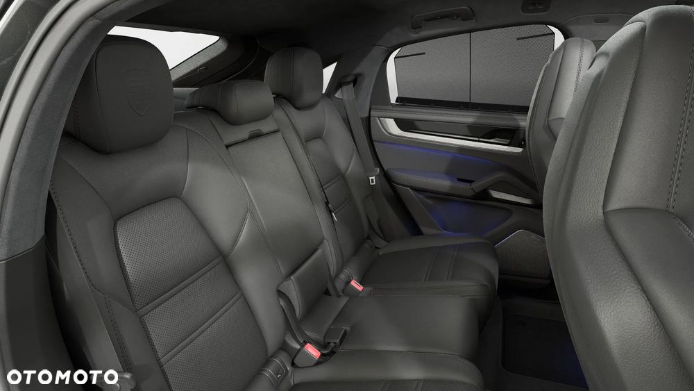 Porsche Cayenne Coupe GTS - 9