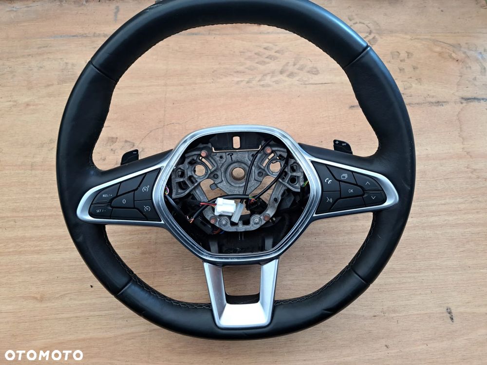 Reanult Trafic IV kierownica skóra z tempomatem