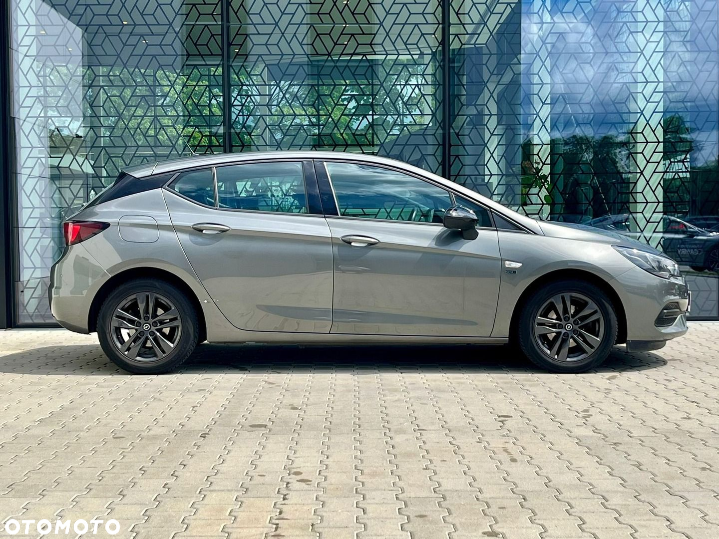 Opel Astra V 1.2 T GS Line S&S - 4