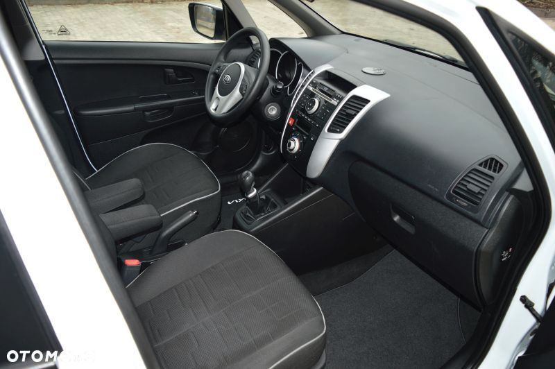 Kia Venga 1.4 CVVT Titanium Collection - 19
