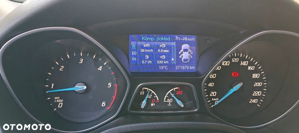 Ford Focus 1.6 TDCi Titanium ECOnetic - 27
