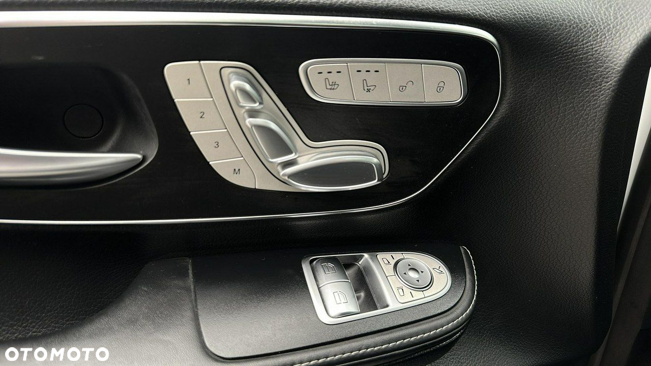 Mercedes-Benz Klasa V - 13