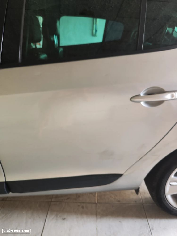 Renault Mégane 1.5 dCi Confort - 8