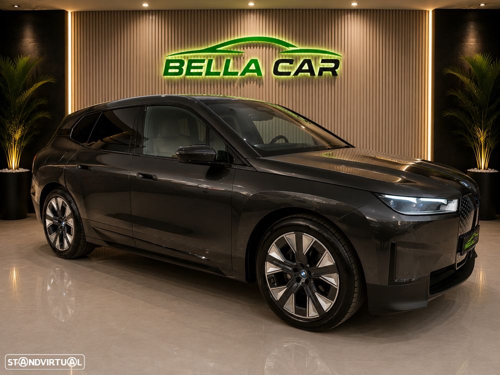 BMW iX xDrive 40 Pack Desportivo - 9