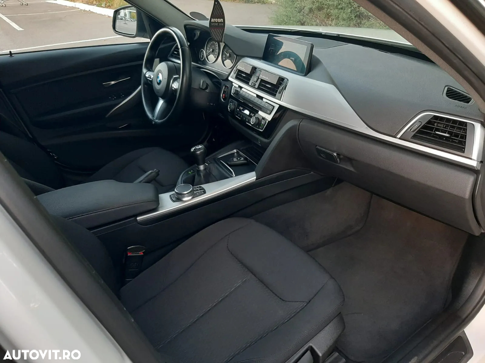 BMW Seria 3 320d Sport Line - 13