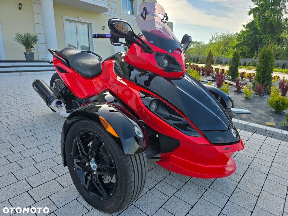 Can-Am Spyder - 32