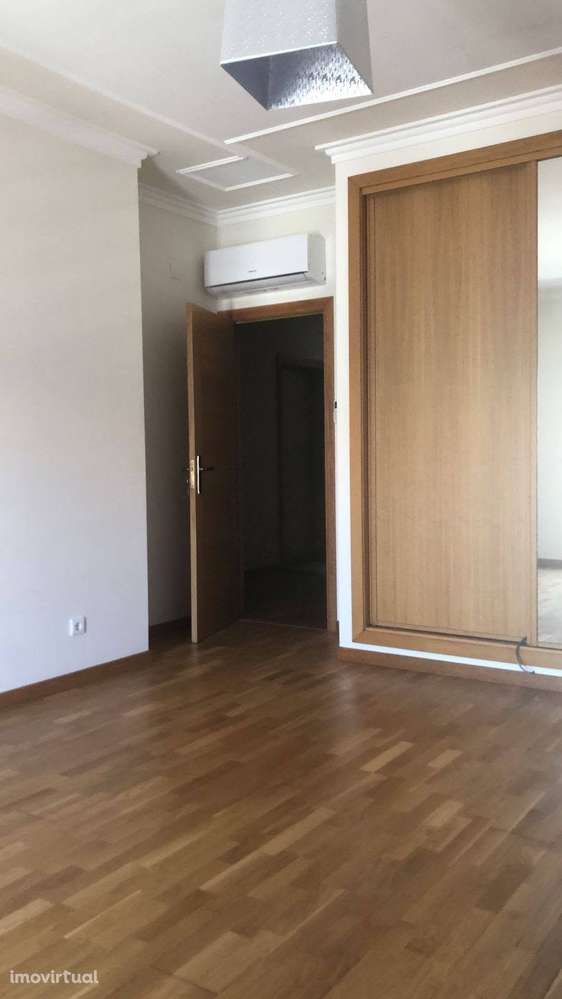 Moradia T5 - Forte da Casa - Grande imagem: 5/11