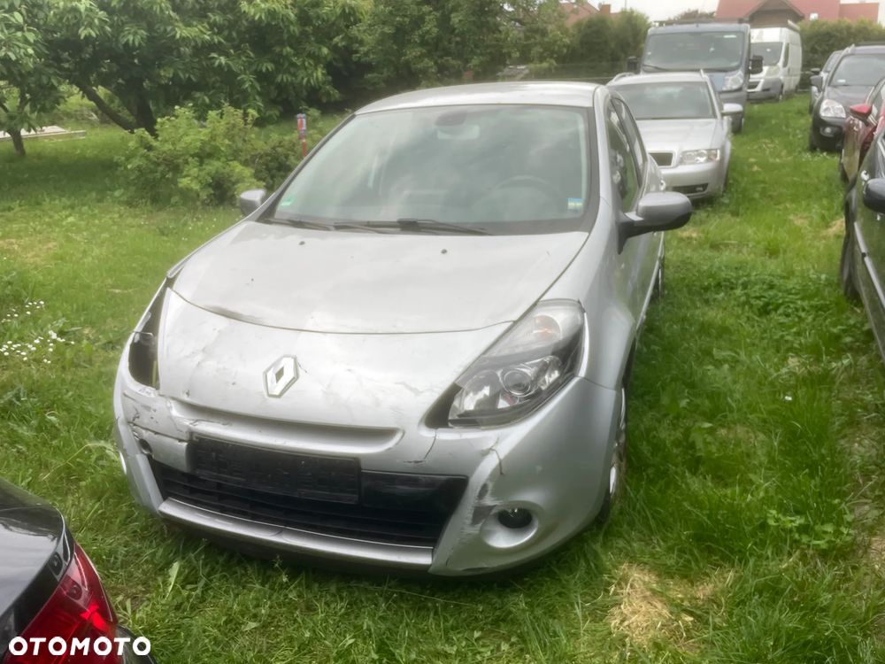 Renault Clio - 1