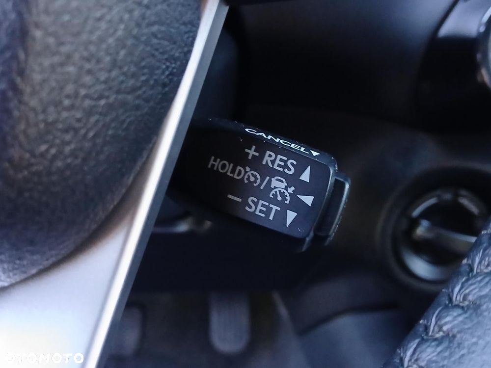 Toyota Hilux 2.8 D-4D Double Cab SR5 4x4 - 36