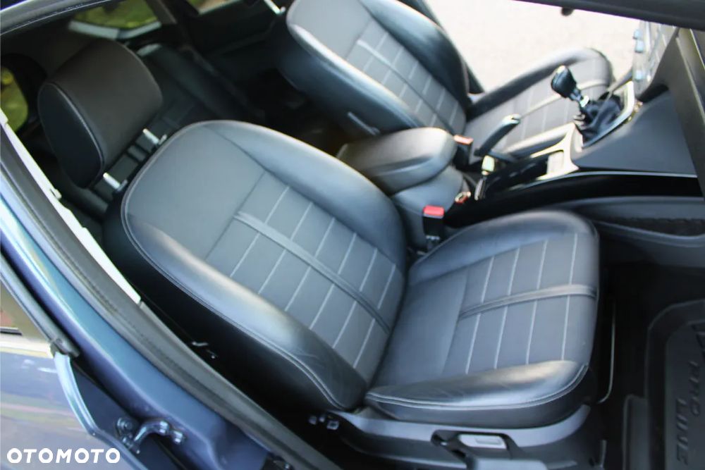 Ford Kuga 2.0 TDCi 2x4 Titanium - 21