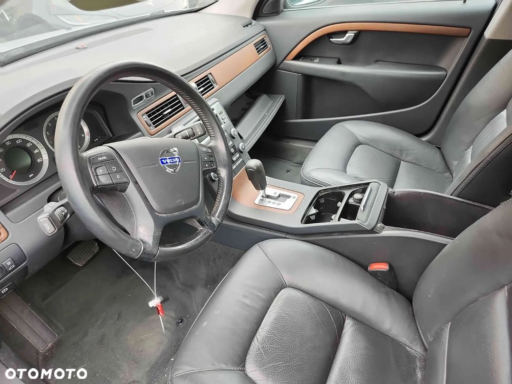 Volvo XC 70 - 12