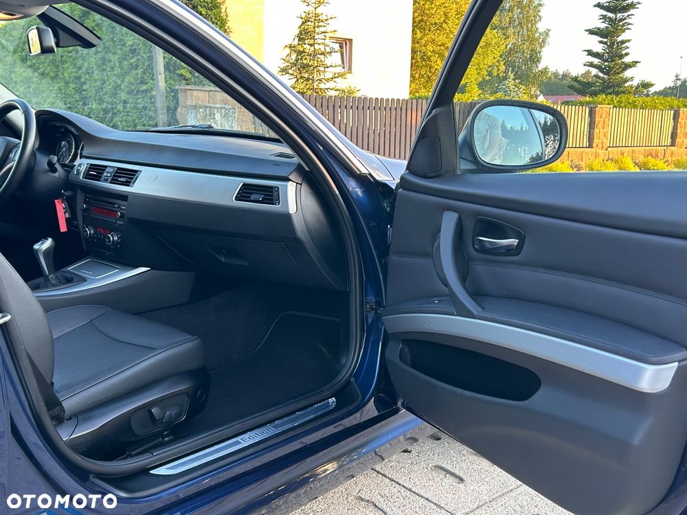 BMW Seria 3 318d DPF Edition Exclusive - 31