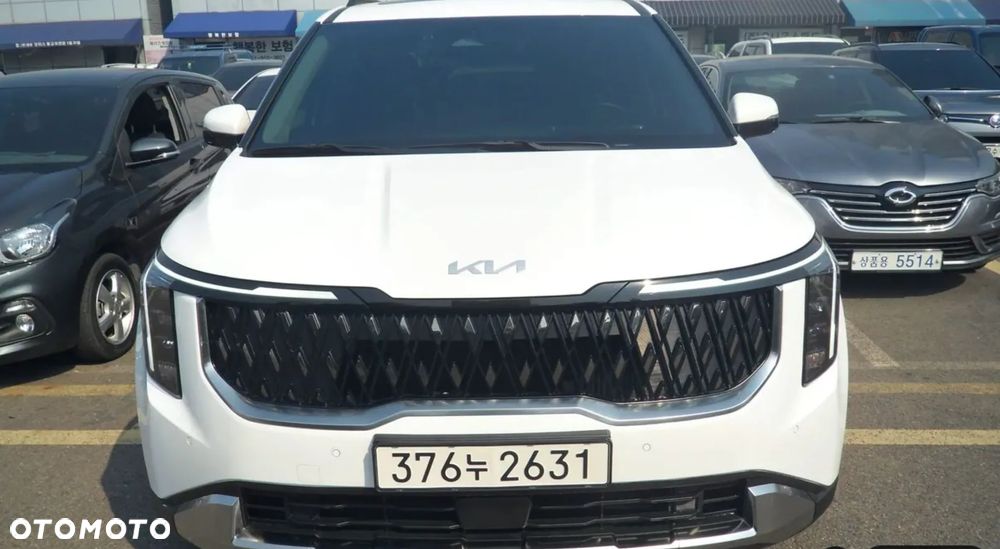 Kia Carnival - 3