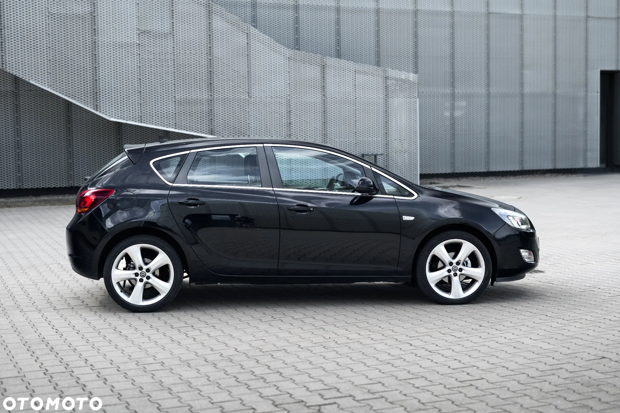 Opel Astra IV 1.4 T Cosmo S&S - 8