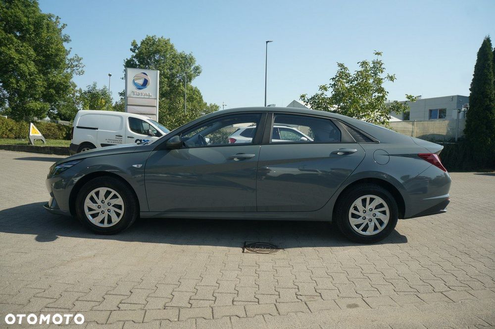 Hyundai Elantra 1.6 Modern - 9