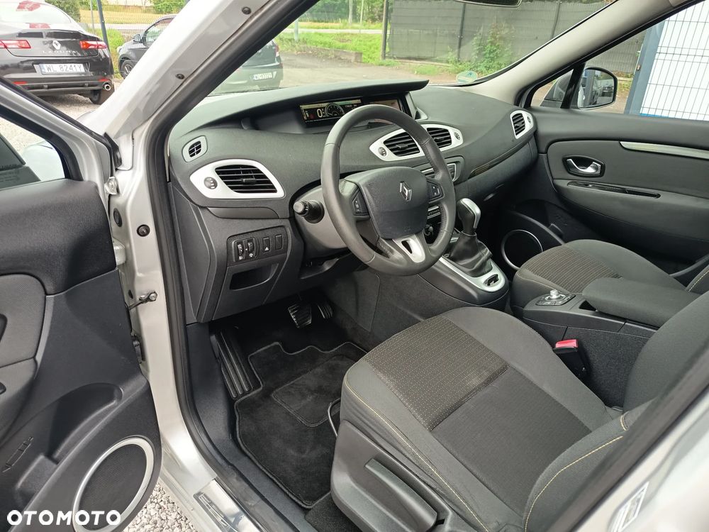 Renault Grand Scenic 2.0 16V 140 CVT Dynamique - 16
