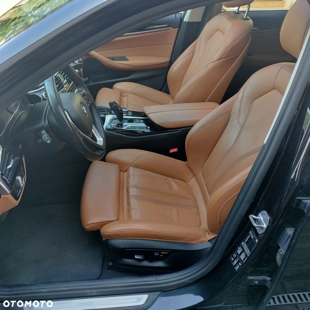 BMW Seria 5 520d xDrive Sport Line - 16