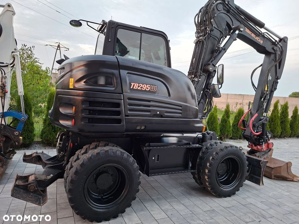 Takeuchi TB295W - 4