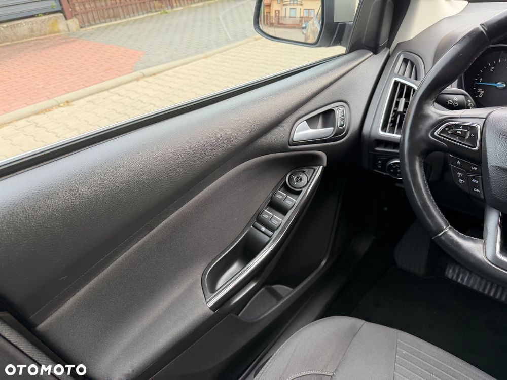 Ford Focus 2.0 TDCi DPF Start-Stopp-System Titanium - 25