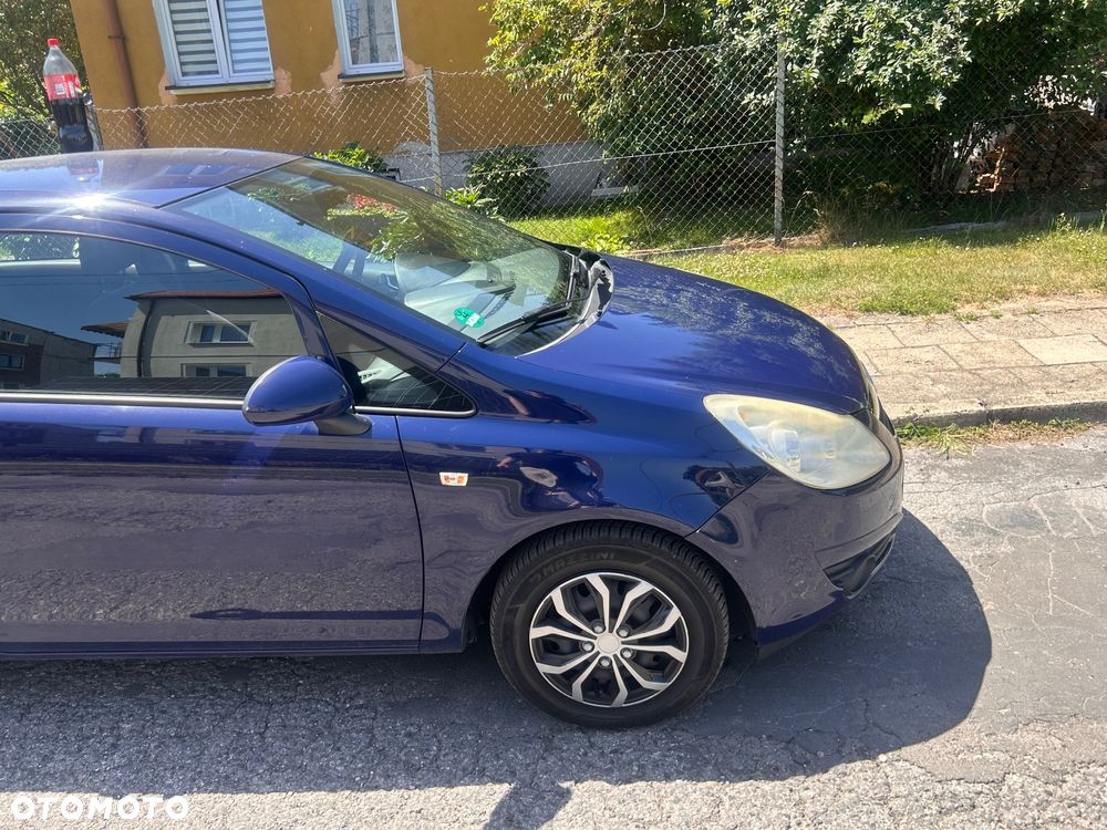Opel Corsa 1.2 16V Essentia - 4