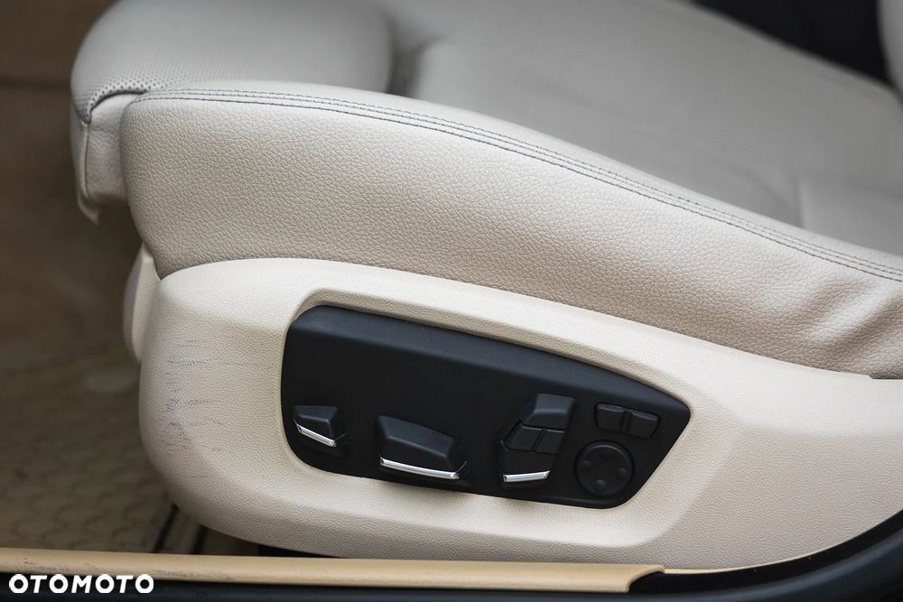 BMW Seria 5 520d xDrive Luxury Line - 18
