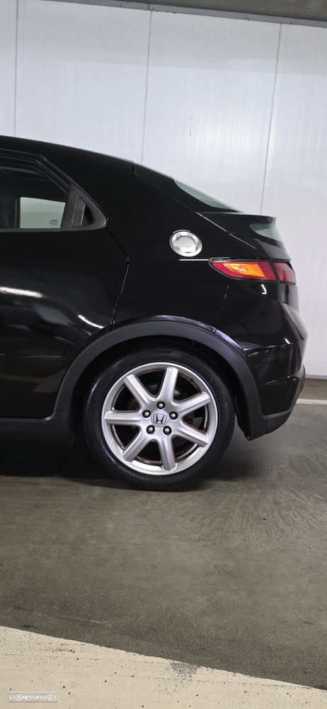 Honda Civic 1.8 Sport - 2
