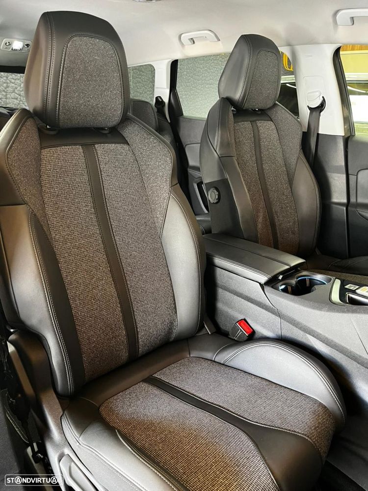 Peugeot 5008 1.2 PureTech Allure EAT8 - 16