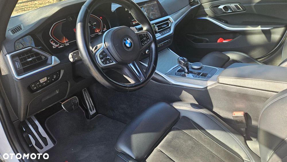 BMW Seria 3 320d xDrive Edition M Sport Shadow - 21