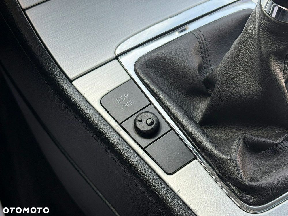 Volkswagen Passat CC - 23