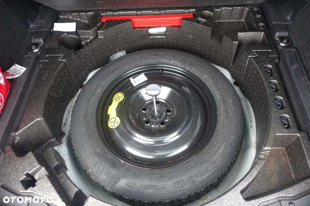 Land Rover Discovery Sport 2.0 Si4 SE - 32