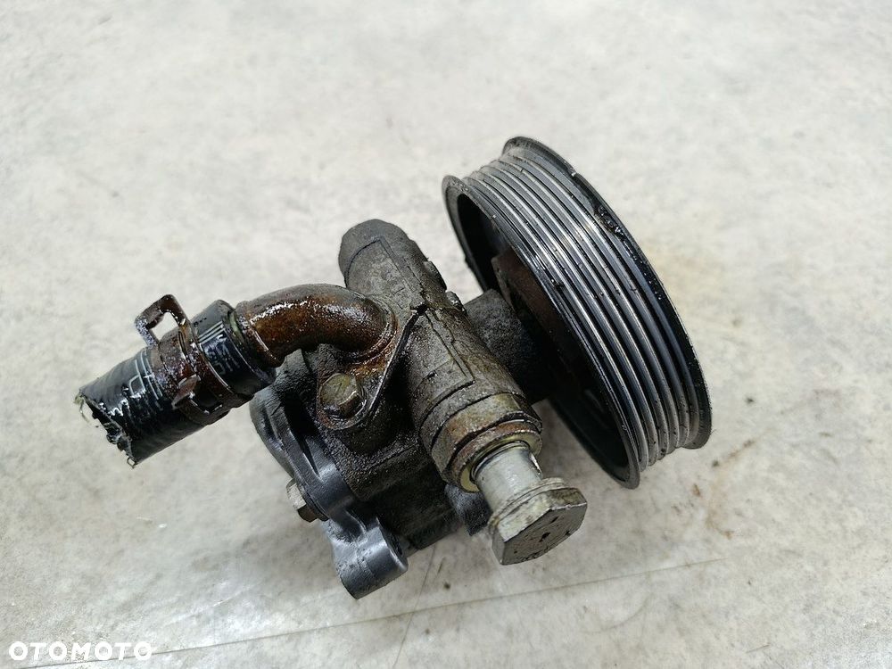 POMPA WSPOMAGANIA VW GOLF IV 1J0422154A KYB 1.9 TDI - 2