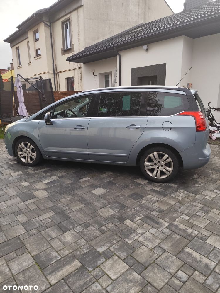 Peugeot 5008 2009 photo 4