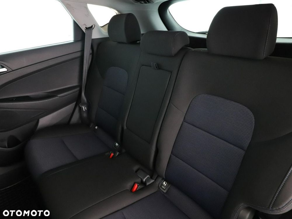 Hyundai Tucson 2.0 CRDi 4WD Automatik Advantage - 18