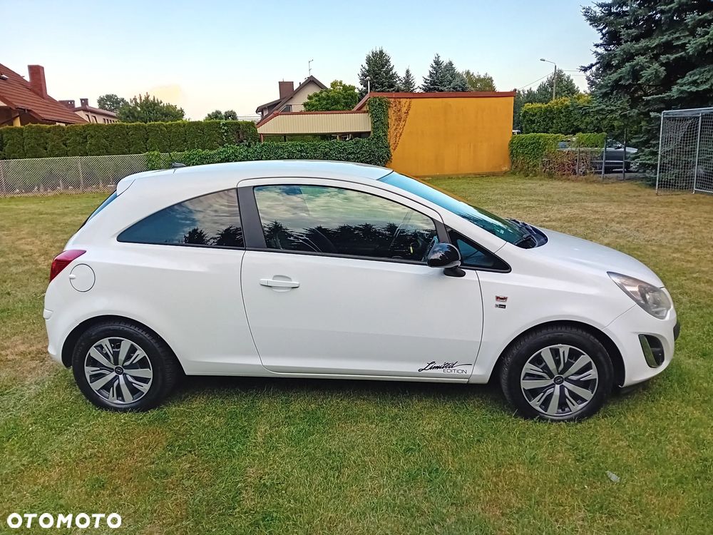 Opel Corsa 1.4 16V 150 Jahre - 14