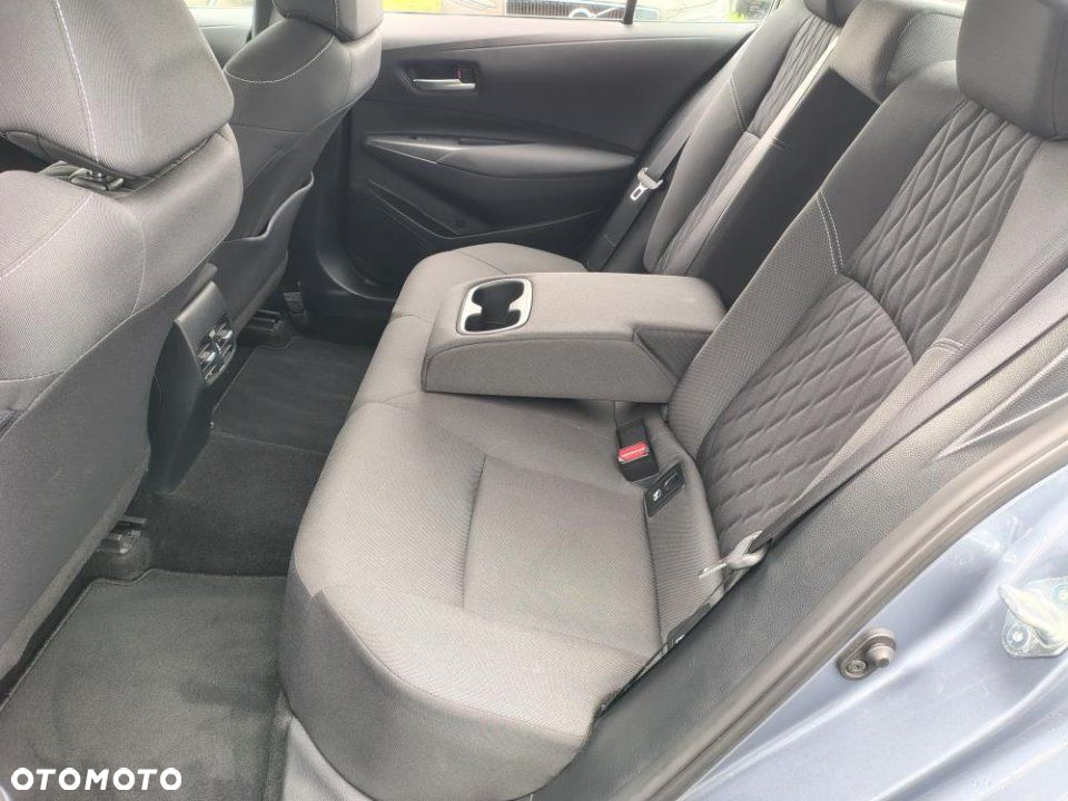 Toyota Corolla - 10
