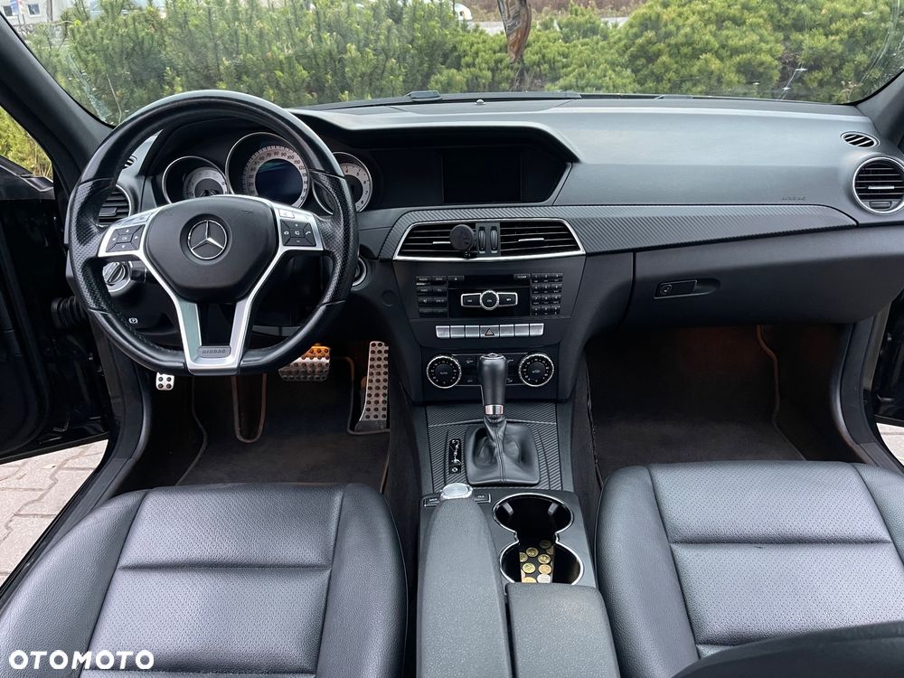 Mercedes-Benz Klasa C 300 4Matic 7G-TRONIC Avantgarde - 7