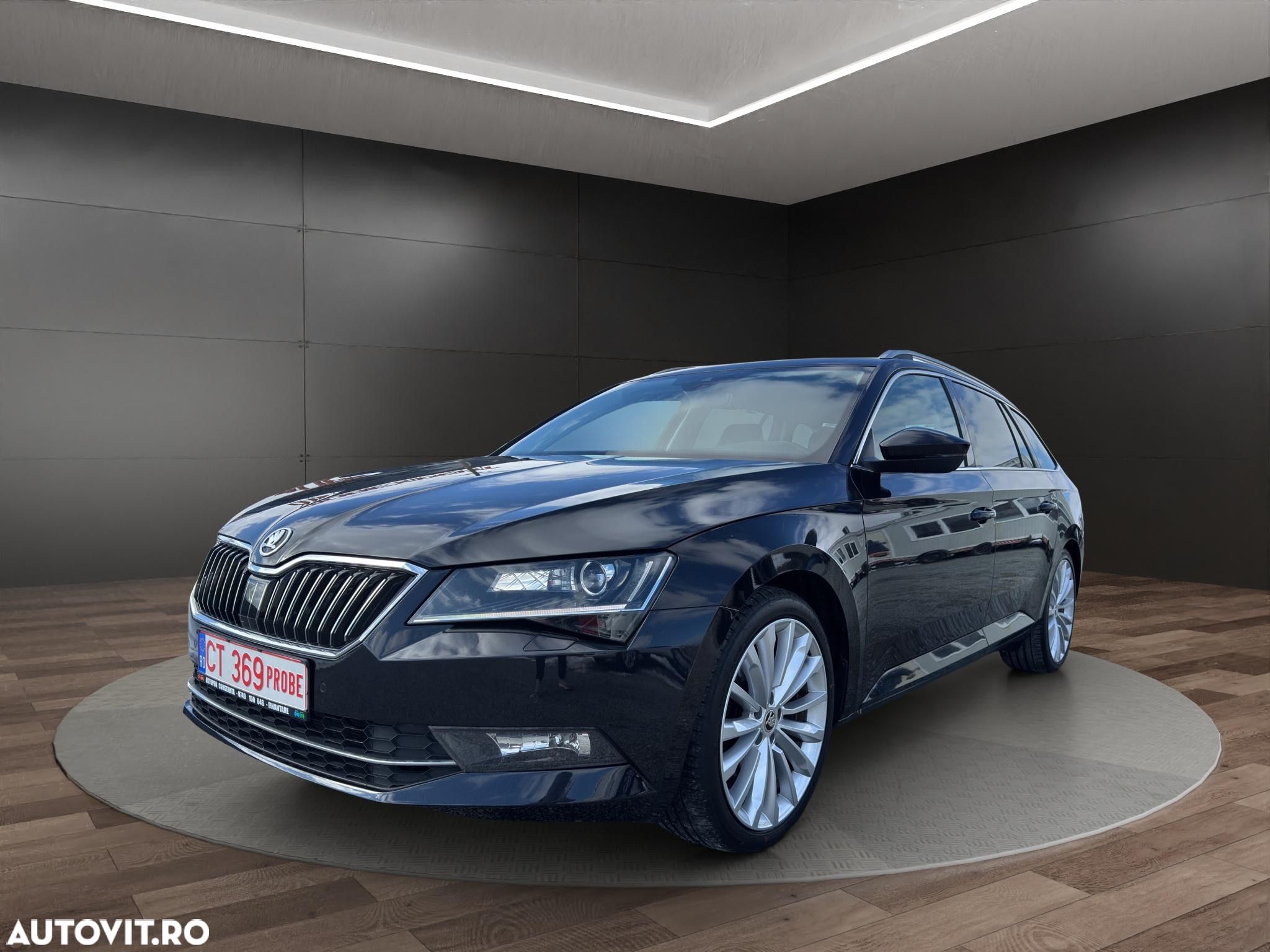 Skoda Superb 2.0 TDI DSG Style - 1