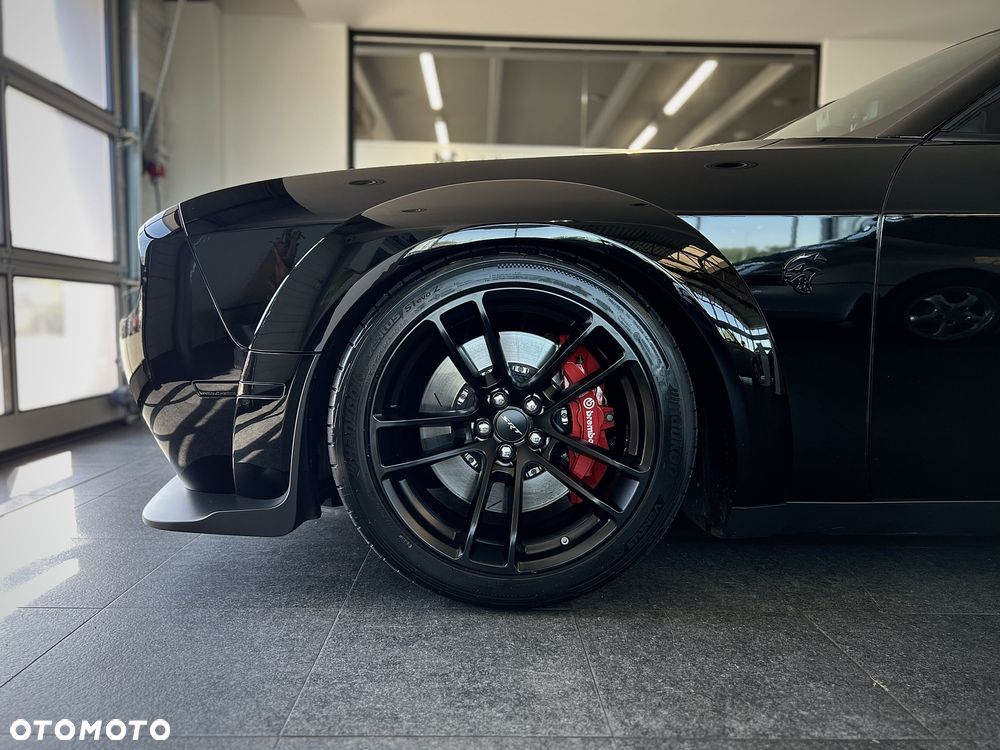 Dodge Challenger 6.2 Hellcat - 7