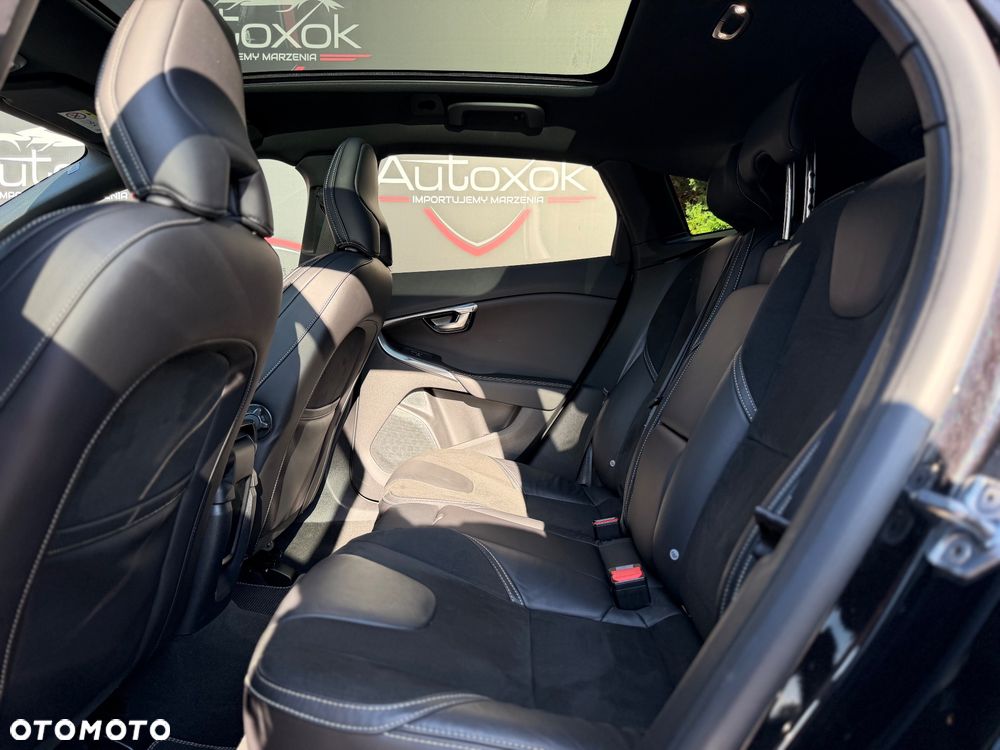 Volvo V40 D3 Geartronic RDesign - 37